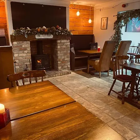 Courtyard 1-bed Sleeps 2 Pets Ok