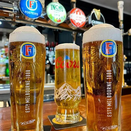 Apartment Courtyard 1-bed Sleeps 2 Pets Ok