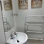 Courtyard 1-bed Sleeps 2 Pets Ok 公寓 *