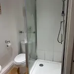 公寓 Courtyard 1-bed Sleeps 2 Pets Ok 诺斯阿勒顿